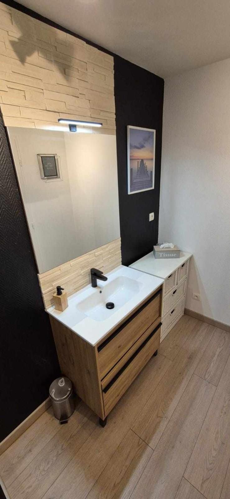 Nouveau !! Appartement Confortable Totalement Renove Avec Parking Gratuit - Hypercentre De Nancy Exterior foto