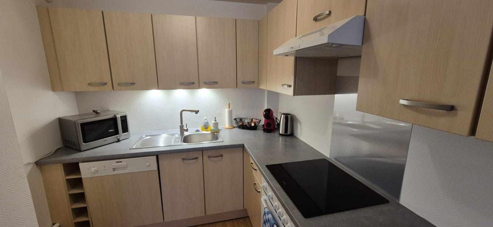 Nouveau !! Appartement Confortable Totalement Renove Avec Parking Gratuit - Hypercentre De Nancy Exterior foto